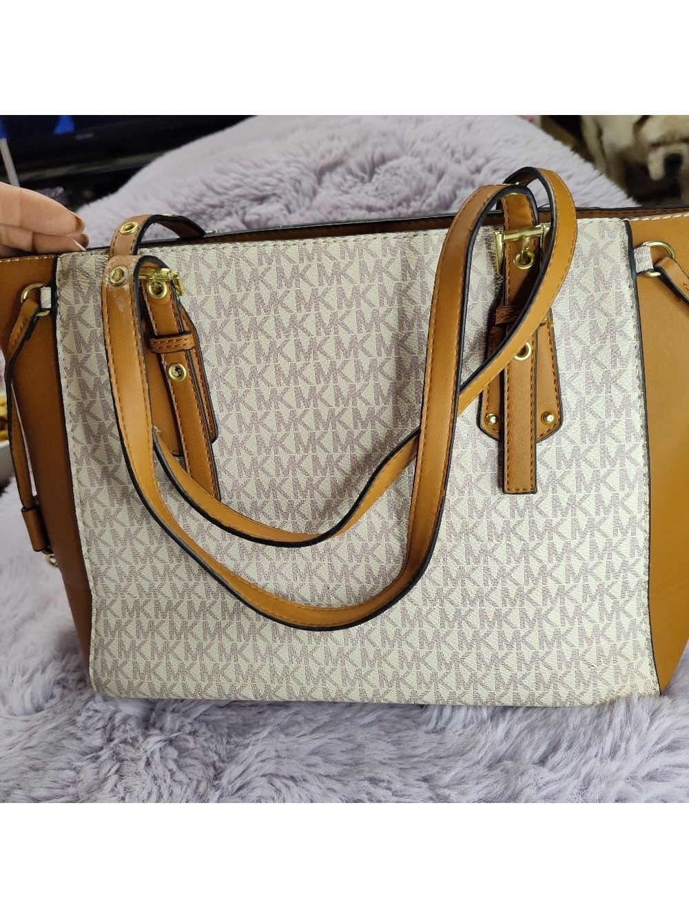 Michael Kors Voyager Two Tone Logo Tote Bag - Picture 5 of 15